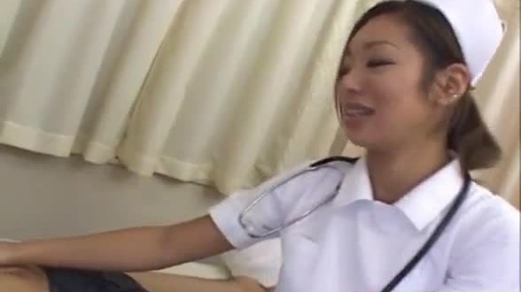 Erena fujimori nurse gives blowjob to patient